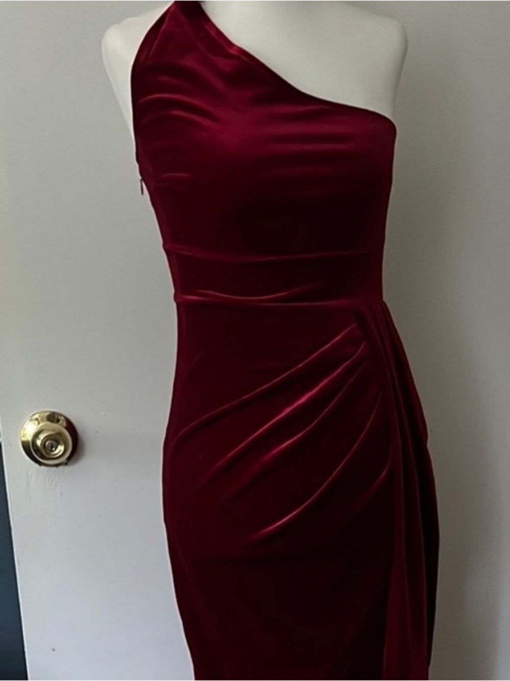 SHEIN • Women’s XS • Elegant One-Shoulder Velvet Dress • Midi • Burgundy